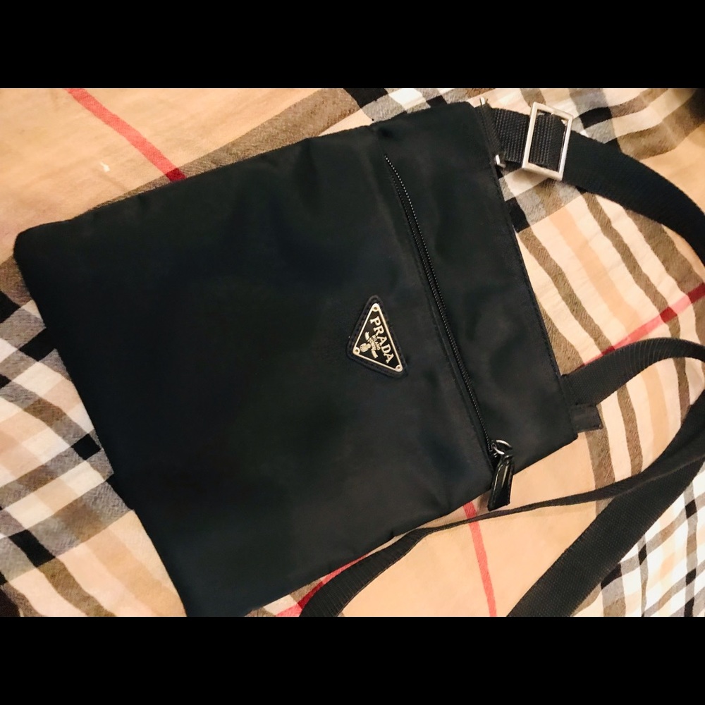 PRADA - Picture 11 of 11